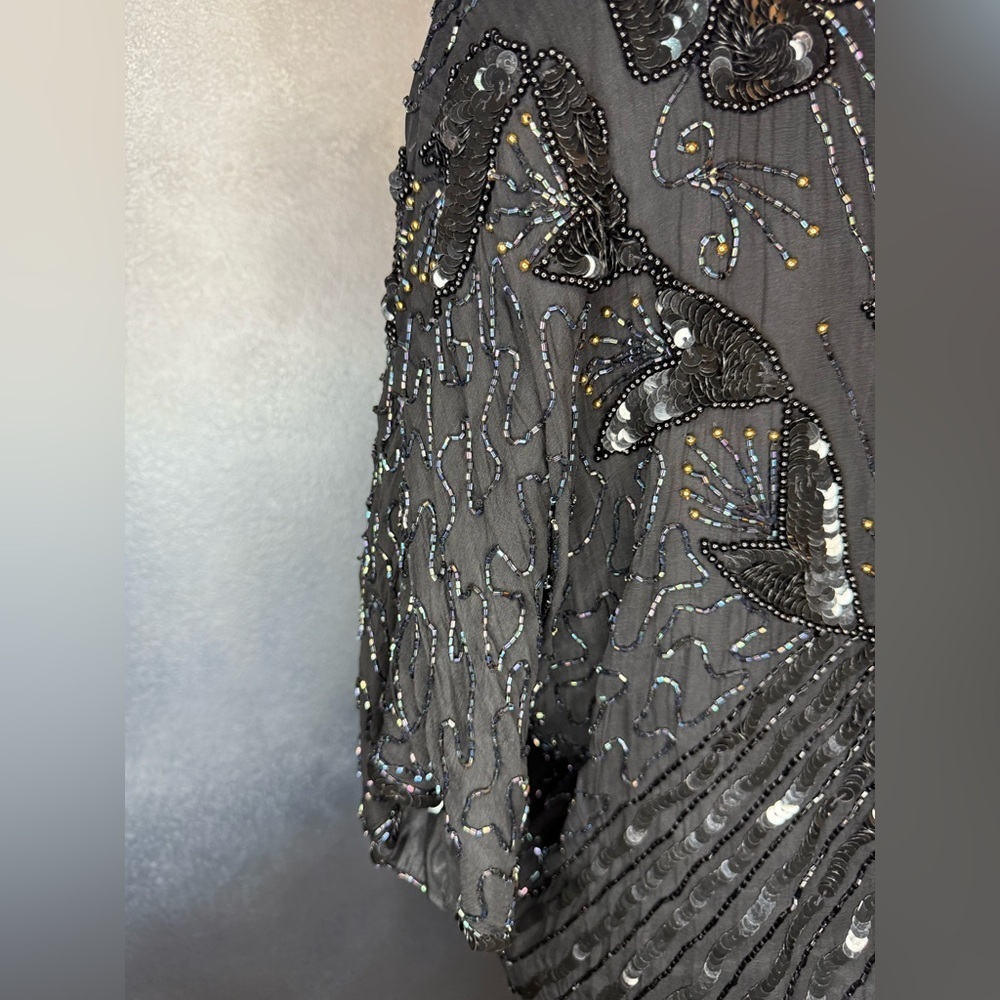 ✨ Vintage Beaded Silk Top – Made in India ✨ - Picture 10 of 13
